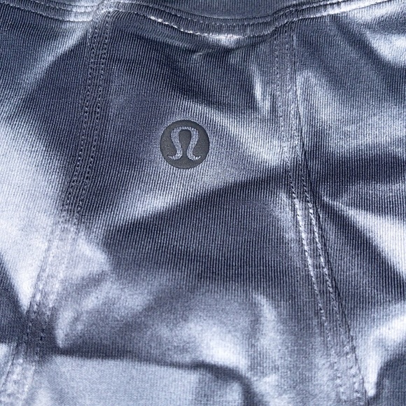 LULULEMON cropped workout top - Picture 4 of 4